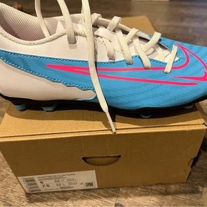 Nike Phantom GX Club Soccer Cleats - 7.5 W/ 6M